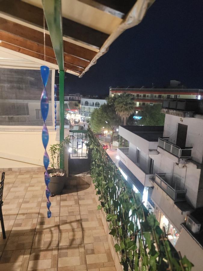 Marge Apt Arta Bagian luar foto