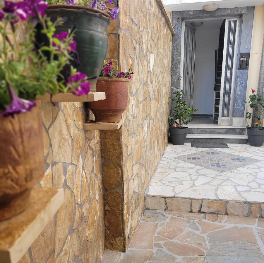 Marge Apt Arta Bagian luar foto